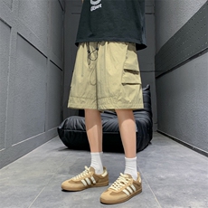 苔绿色