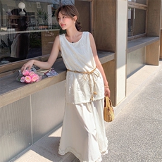 白色蕾丝拼接无袖背心连衣裙女2025夏季新款法式超好看度假风长裙，女装连衣裙，2C317