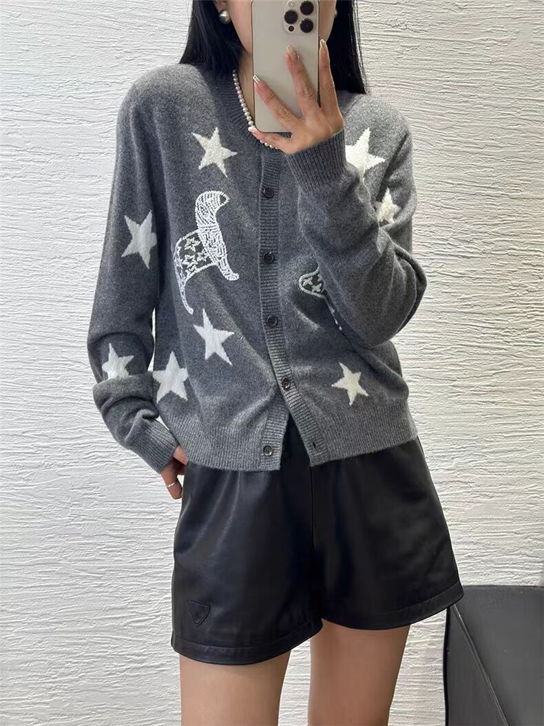 12针星星提花开衫均码胸围110衣长58袖长57,针织衫/毛衣,更慕羊绒