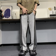 灰色