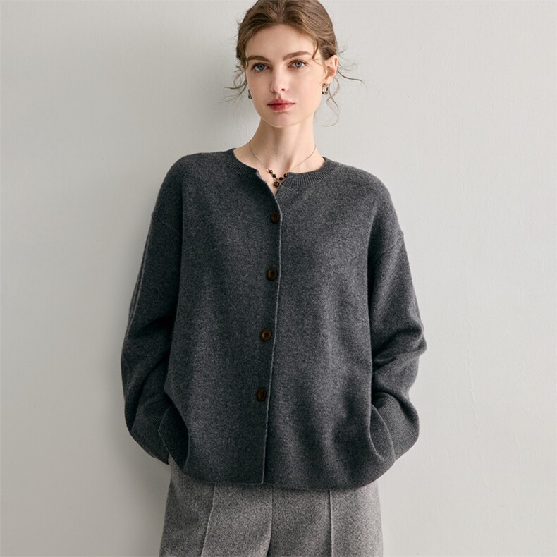 2025年秋季宽松时尚百搭通勤简约休闲羊绒开衫，女装羊绒衫，雪山红莲