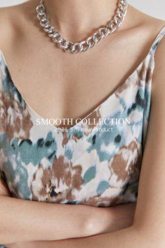 产品碎花连衣裙，女装连衣裙，SMOOTH