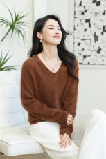 2025年秋季常规款通勤长袖时尚百搭通勤V领，女装针织衫/毛衣，梦织秋羊绒