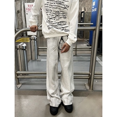 白色