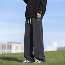 深灰色