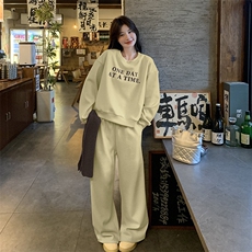 浅黄色（单款 不带围脖）