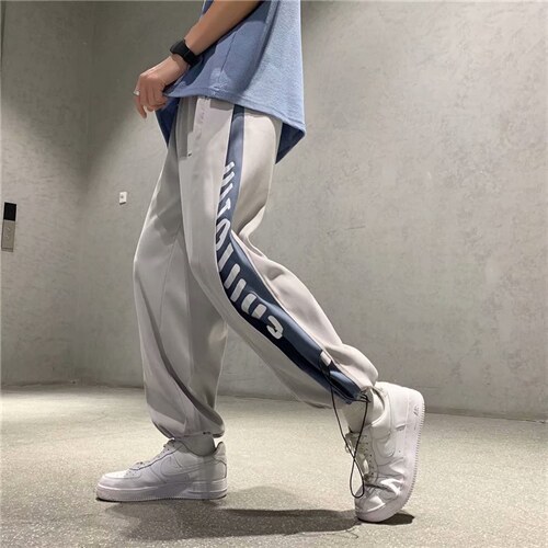 蓝色