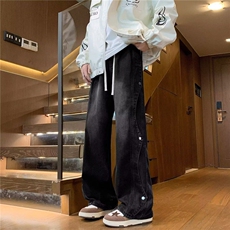 黑色
