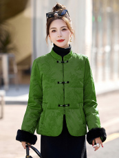 新中式G风羽绒服女2025冬新款今年流行小个子短款亮色盘扣外套，女装羽绒服，衣之秀
