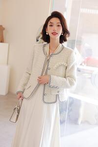 90绒小香风羽绒服图片