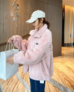 水貂休闲外套图片