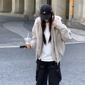A563-P118 冬季加厚刺绣设计感登山棉面料棉服潮棉衣外套图片