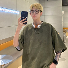 军绿色