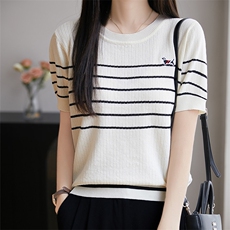 2025夏新款小狗刺绣冰丝短袖t恤女洋气时尚百搭舒适圆领条纹上衣，女装T恤，绒汀羊绒