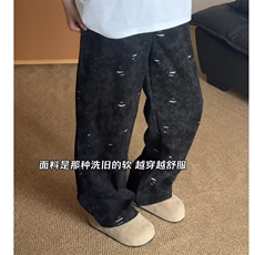 黑色