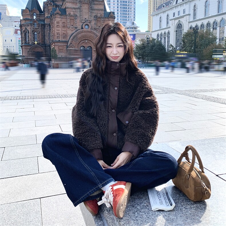 2025冬装新款深棕色皮毛一体拼接外套2B082-2243-p260k390,女装短外套,2B082
