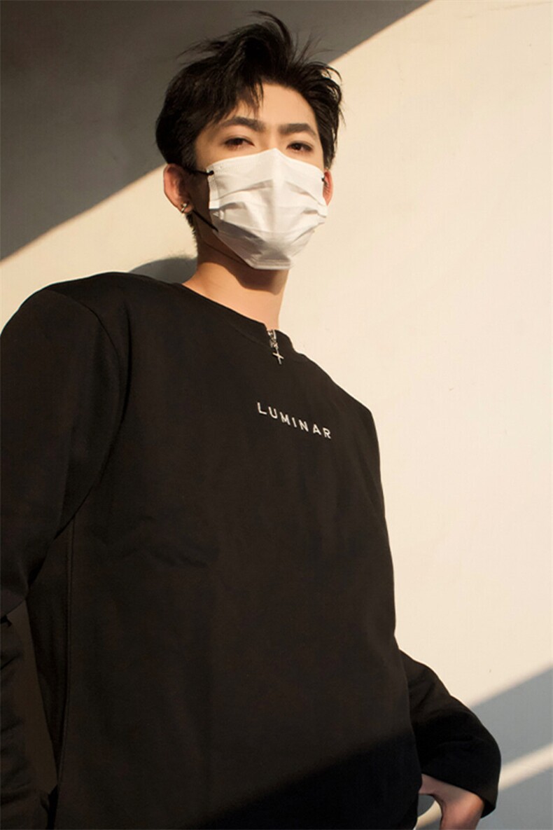 明星私服美式潮流打底垫肩款打底金属星星设计内搭T恤P50,男装T恤,电商B319