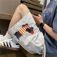 灰色
