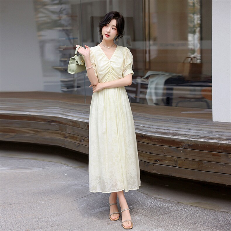 高级感连衣裙2024女装夏新款高端气质洋气女神范高腰显瘦裙子图片