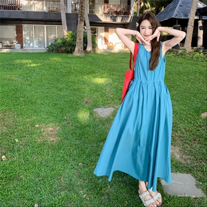 蓝色无袖背心连衣裙女2025夏季新款法式超好看温柔慵懒风度假长裙图片