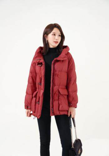 秋冬新款羽绒服。双面尼羊绒大衣，女装羽绒服，叠彩服饰