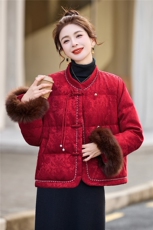 现货2026年冬季短款新中式真狐狸毛重工羽绒服，女装羽绒服，伊仟回