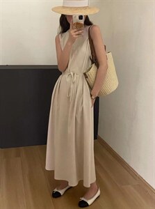 法式气质背心裙,女装背心吊带,Comfort Zone 舒适区