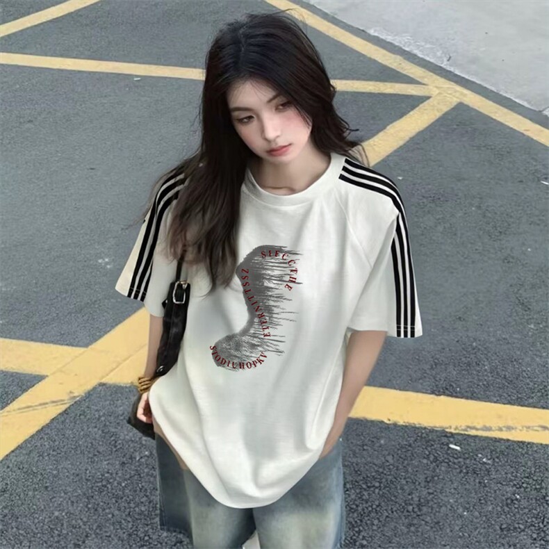 抖音得物品质二开240克宽松纯棉美式潮牌印花三条杠中性风短袖T恤,男装T恤,电商A486
