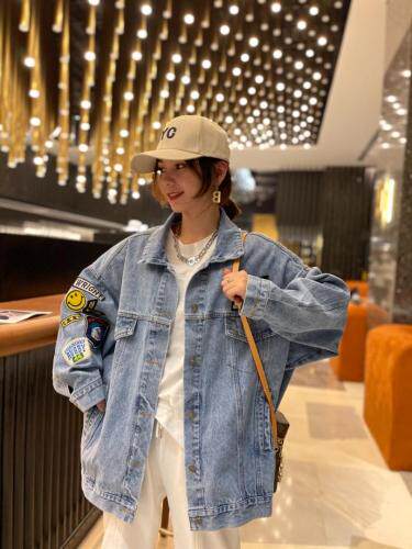贴标牛仔外套，女装，跳跳谷
