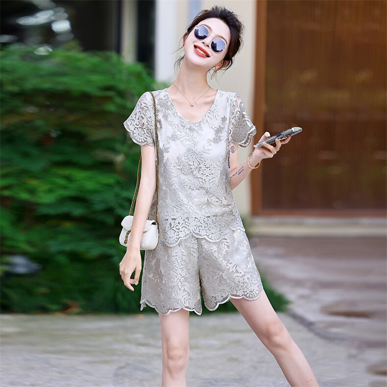 时尚蕾丝花边镂空套装女2024年夏季新款舒适休闲流行洋气两件套,女装套装/套裙,纯色衣恋