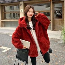 2C085-Q125P225K358羊羔毛新年红圣诞红加厚羊羔毛中长款外套，女装短外套，2C085