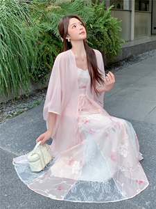 《现货26夏上新》吊带蕾丝刺绣重工仙女裙防晒仙气飘飘外披两件套图片