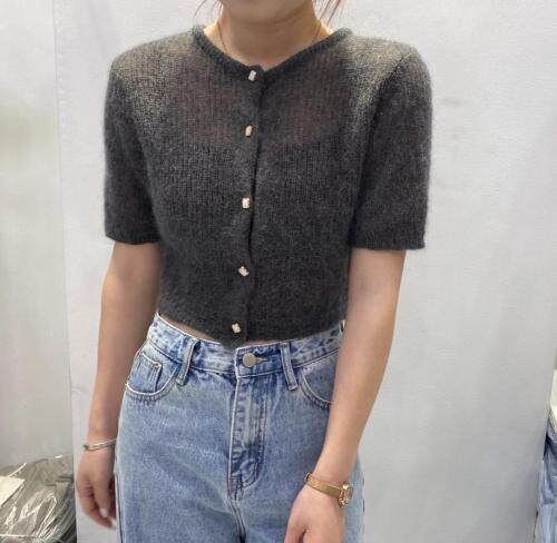 短款小开衫羊毛扣子都是用心在里面，其它，SMOOTH