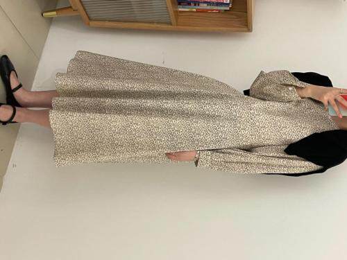 韩版修身小花连衣裙，女装连衣裙，韩日依酷