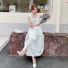 法式收腰气质浅豆绿无袖背心连衣裙女夏2025新款显瘦爆款超火长裙，女装连衣裙，2C206