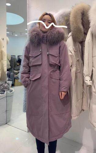 90绒羽绒服大毛领，女装羽绒服，一·贝宣