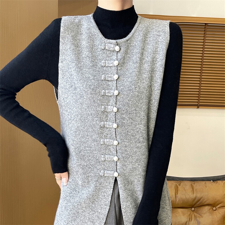 新中式国风盘扣针织马甲女开衫秋冬外穿宽松无袖坎肩圆领毛衣背心，女装马甲，狄美羊绒