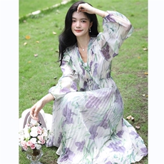 百褶裙中长款温柔风仙气碎花连衣裙别致独特裙子，女装连衣裙，美吧服饰