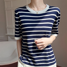 2025新款小女孩印花休闲舒适上衣T恤衫，女装T恤，雪真羊绒