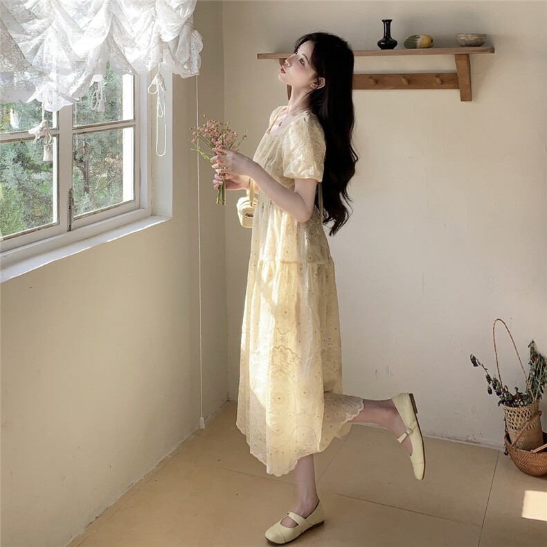 黄色重工刺绣法式连衣裙女2025年新款夏日独特漂亮掐腰绝美小裙子,女装连衣裙,浙宝208A
