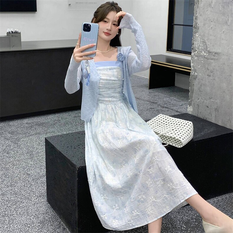 2025年春季新款修身显瘦时尚洋气飘逸两件套，女装连衣裙，心心服饰