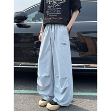 蓝色