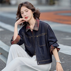2025秋装新款时髦翻领短牛仔外套，女装牛仔外套，依路服饰