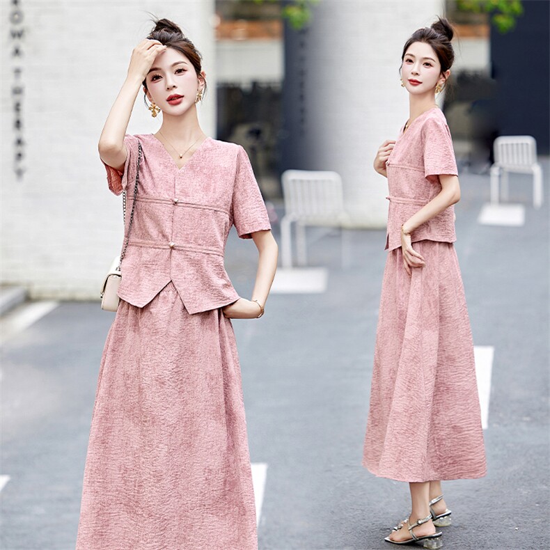 肌理感小香风两件套连衣裙女2024夏季新款气质V领上衣半身裙套装，女装套装/套裙，采品优优