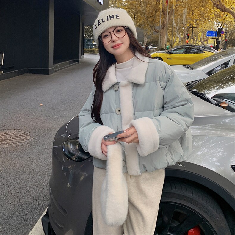 蓝色羊羔毛拼接羽绒服女短款2025冬季新款今年流行小个子保暖外套,女装羽绒服,2C090