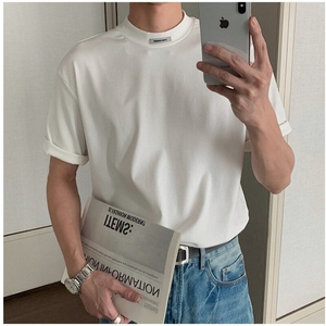 潮牌男士短袖2025新款简约设计感高端t恤正肩小领口5分袖上衣图片