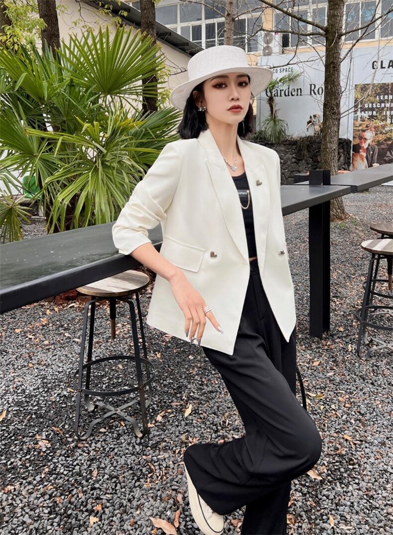 [现货]春款西装，简单大气，两色、三码，女装西装，依柏璐(1F)