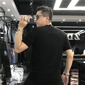 2025韩版男士夏季薄款修身短袖潮流半袖上衣休闲简约圆领透气T恤图片