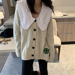 娃娃领开衫图片