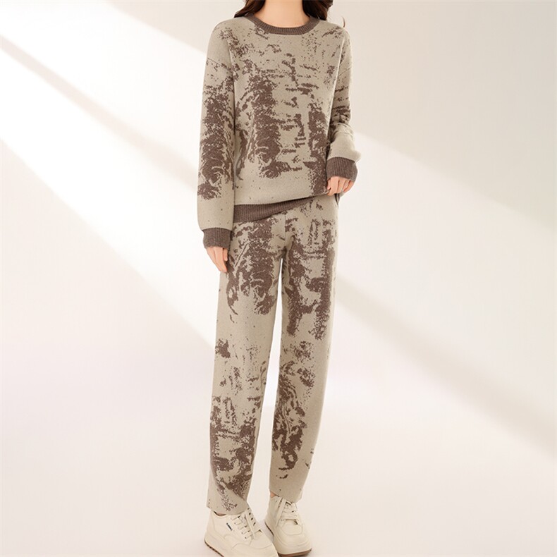 2024年秋季时尚气质百搭芝麻点圆领套头羊毛针织衫两件套，女装套装/套裙，鹏源羊绒